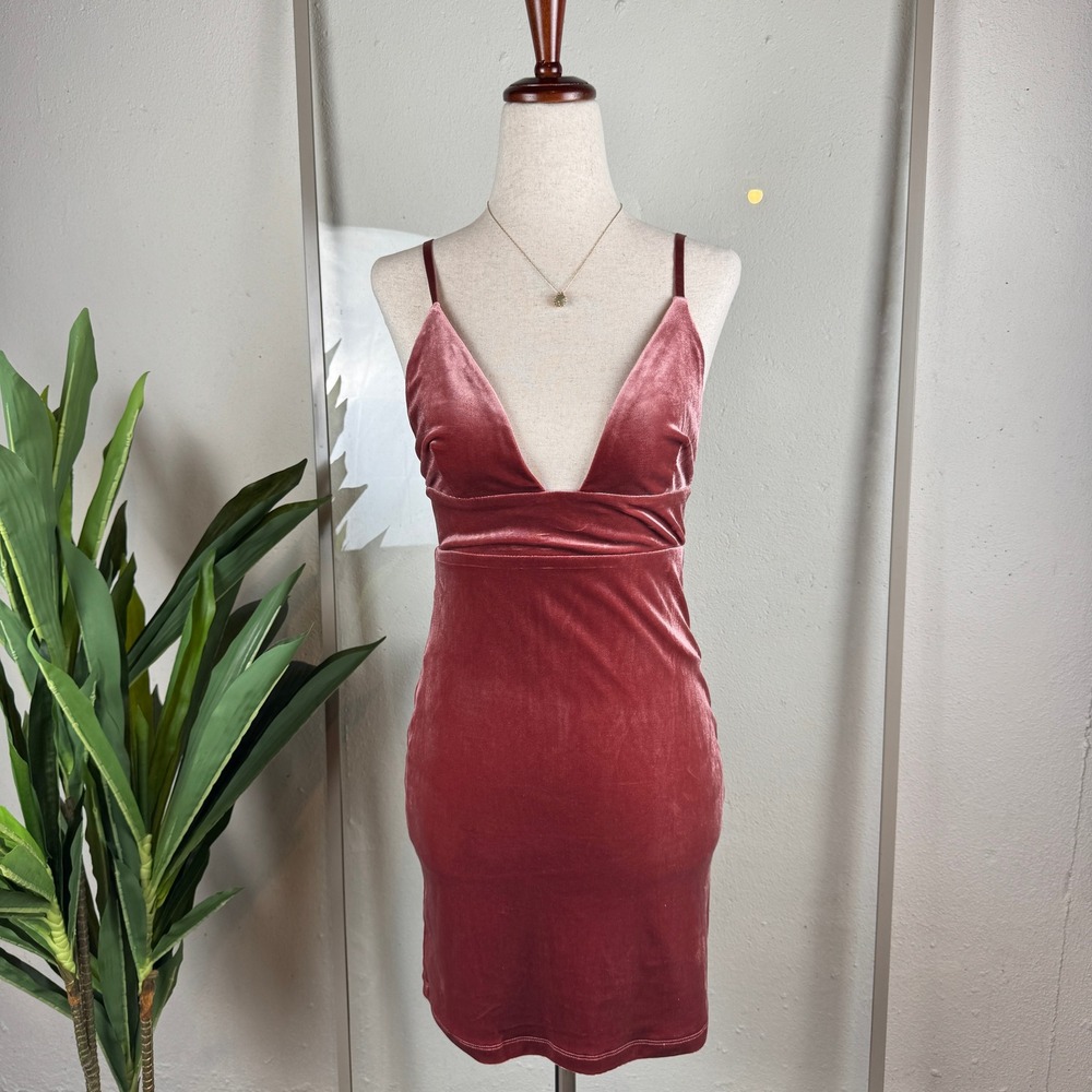 Dark Coquette Romantic Luxe Velvet Forever 21 Bodycon Mini Dress Small Mauve NWT